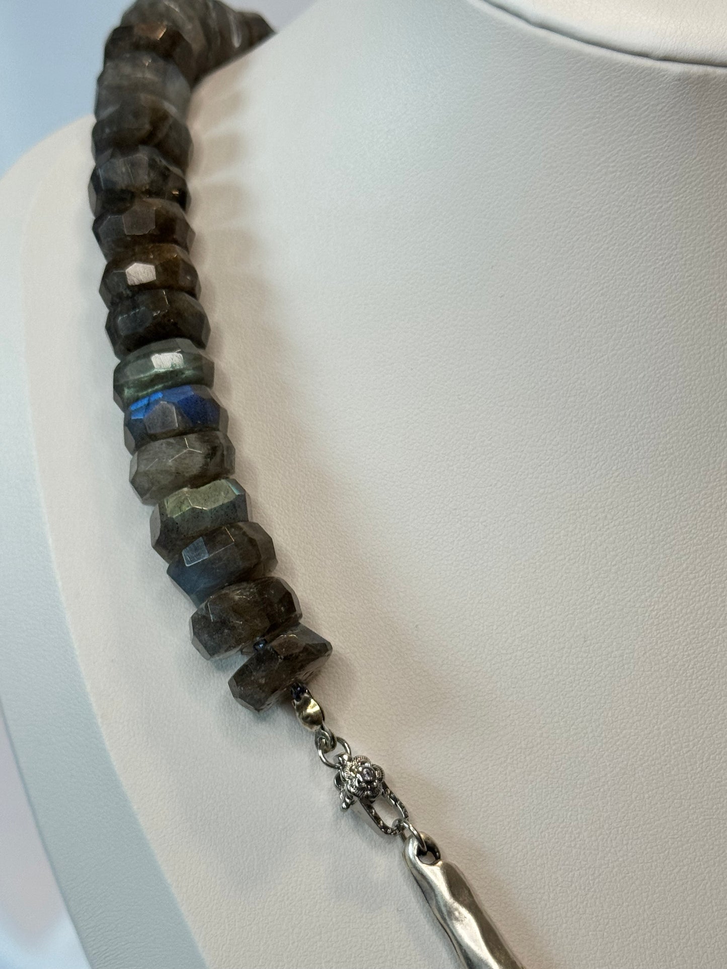 Chunky Labradorite Necklace with a Striking Swooping V